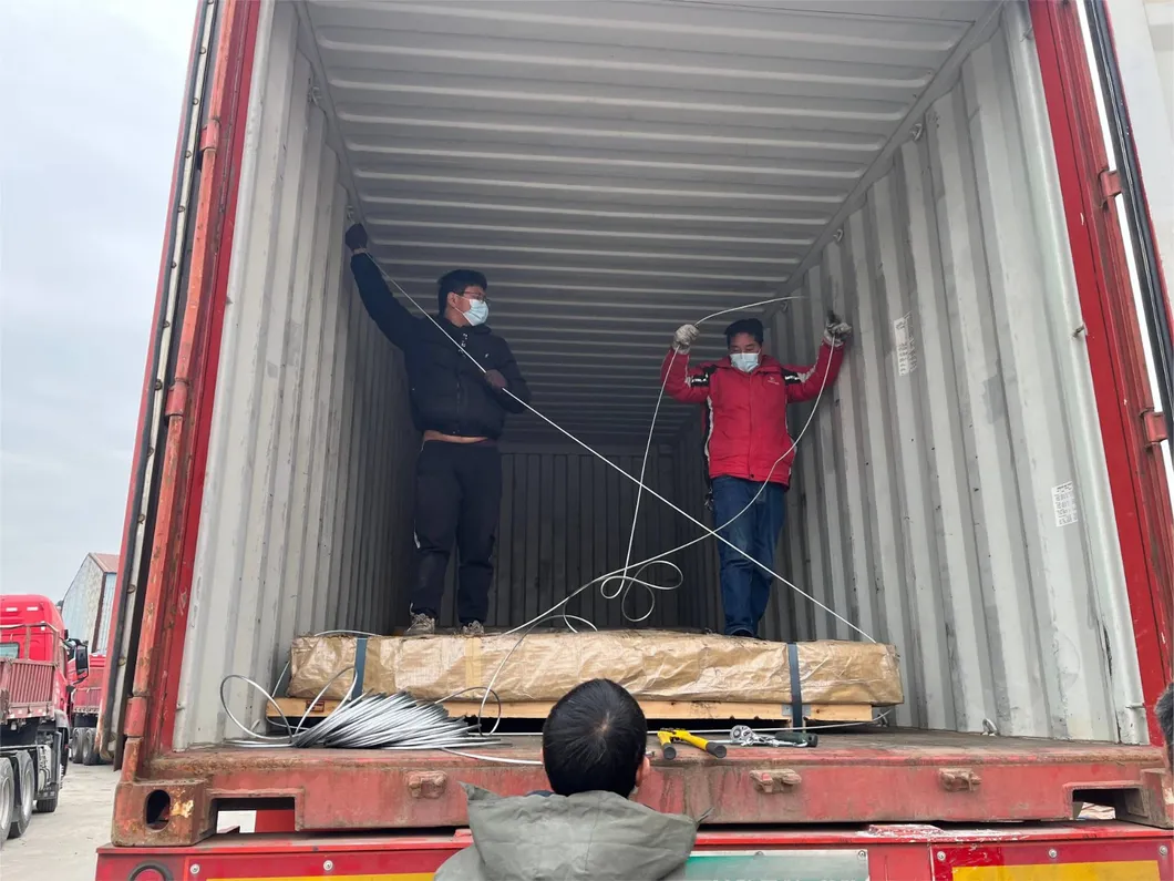 ASTM A240 316Ti tôles d'acier inoxydable laminées à froid Utilisations industrielles pour l'équipement des instruments chirurgicaux 8
